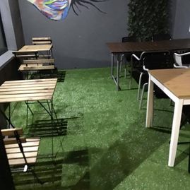 Artificial Grass for Coffee Shop 